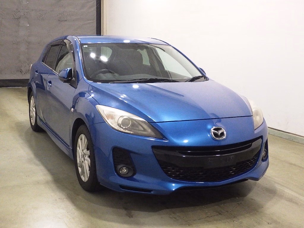 MAZDA AXELA