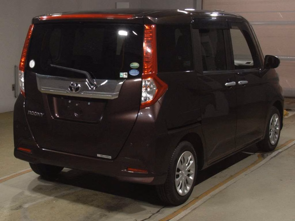 TOYOTA ROOMY
