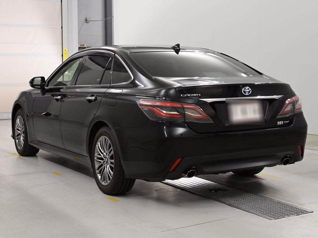 TOYOTA CROWN