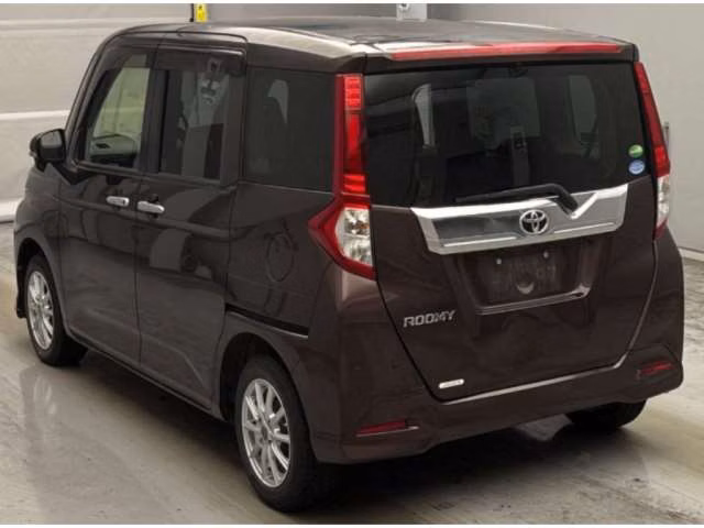 TOYOTA ROOMY