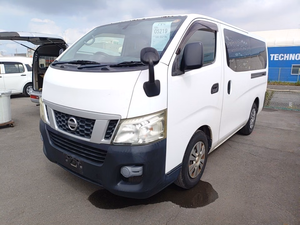 NISSAN NV350 CARAVAN