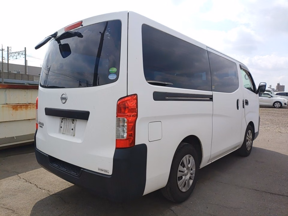 NISSAN NV350 CARAVAN
