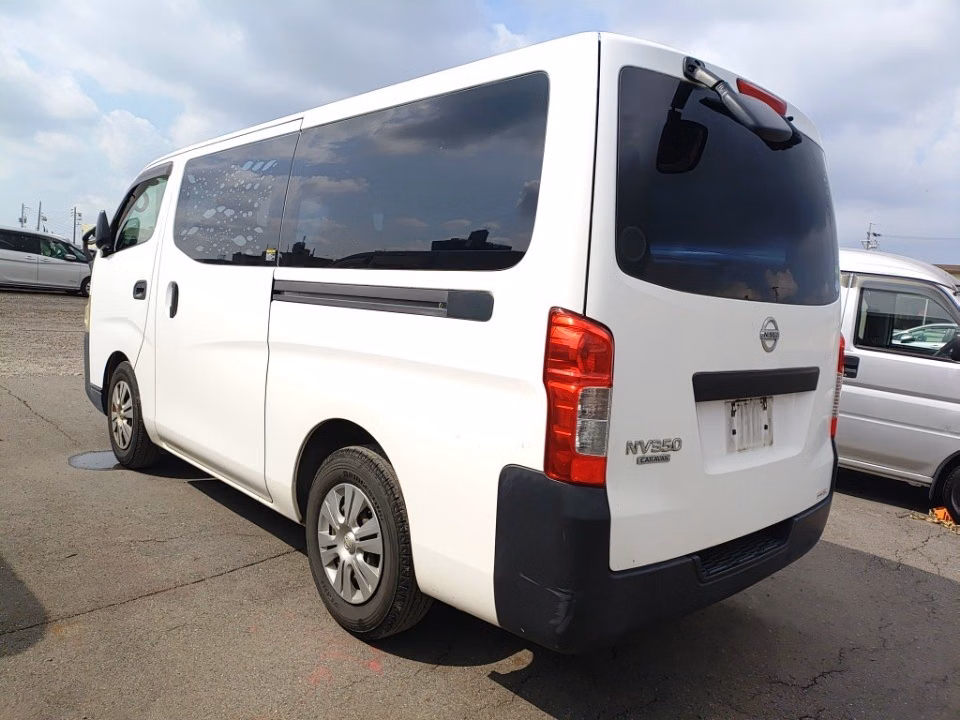 NISSAN NV350 CARAVAN