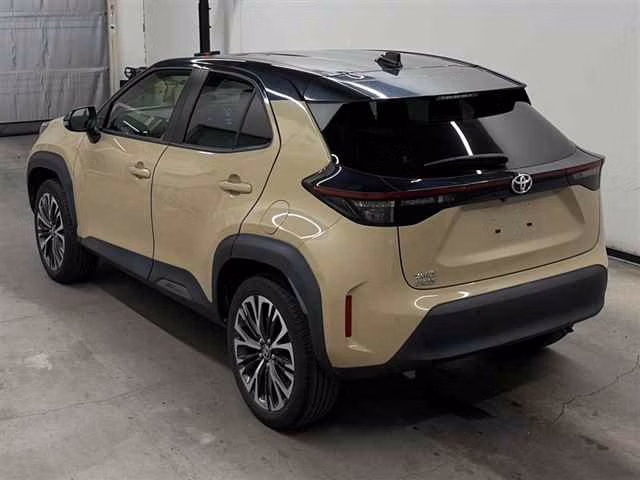 TOYOTA YARIS CROSS