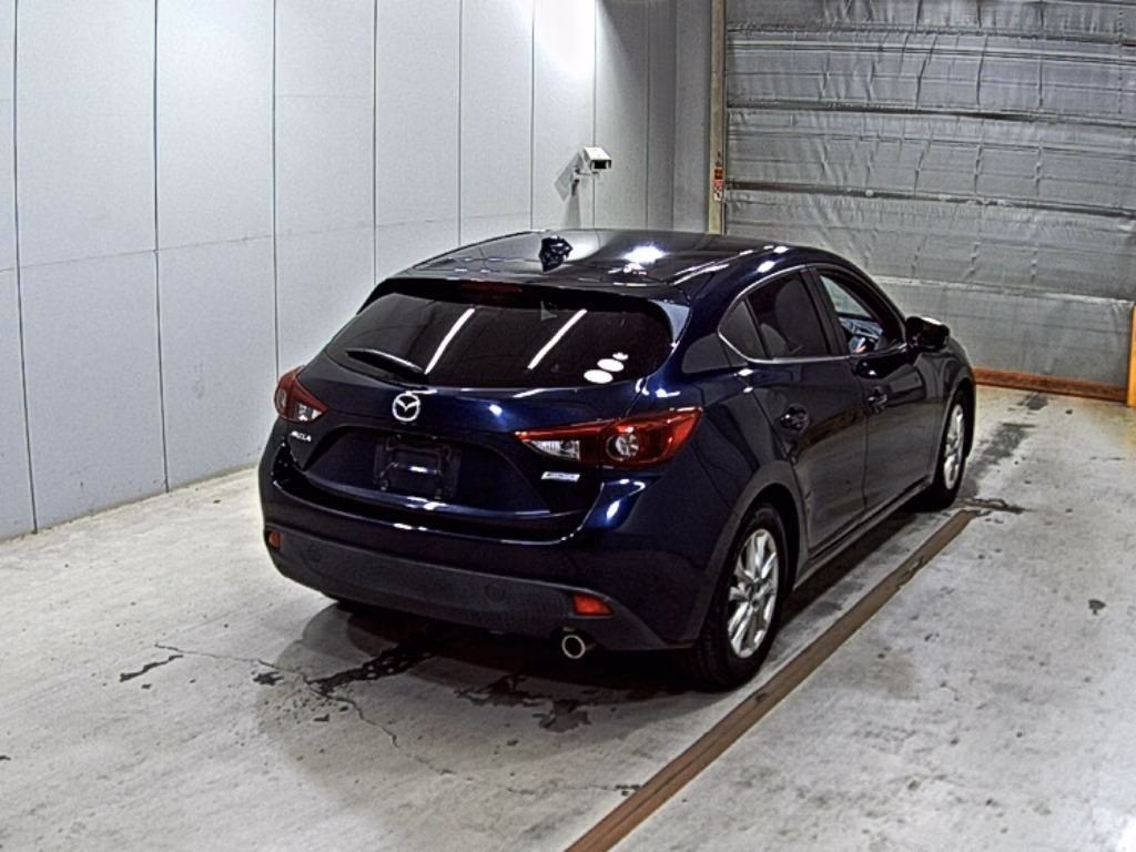 MAZDA AXELA