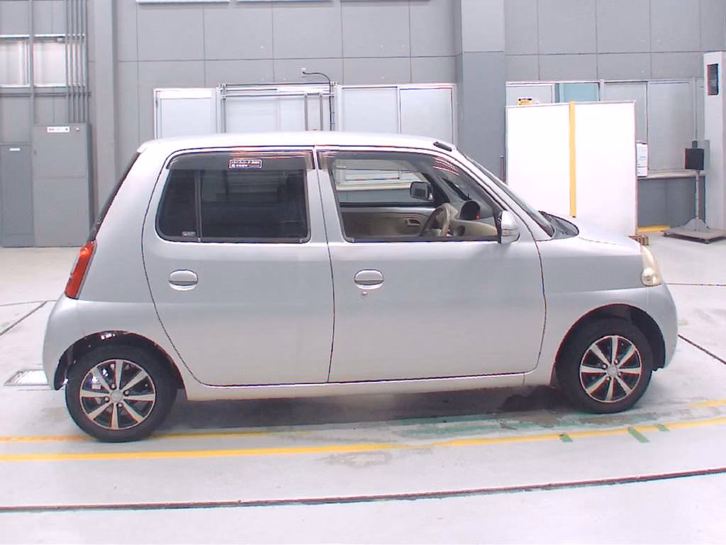 DAIHATSU ESSE