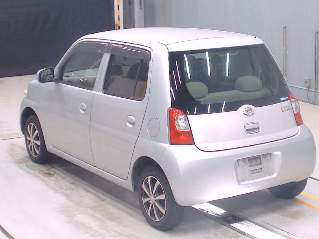 DAIHATSU ESSE