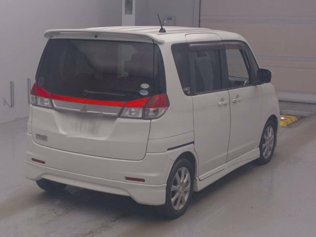MITSUBISHI DELICA D:2