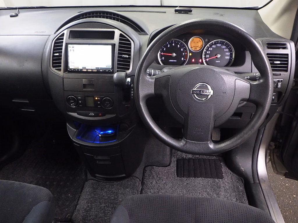 NISSAN LAFESTA