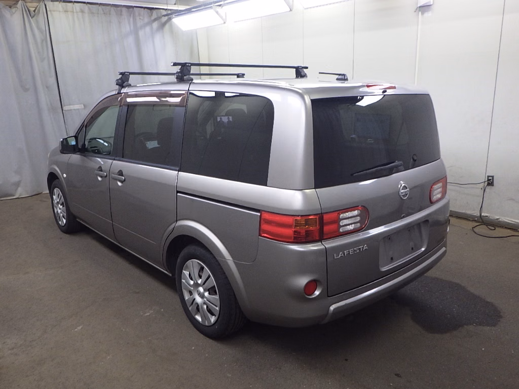 NISSAN LAFESTA