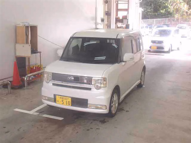 DAIHATSU MOVE CONTE
