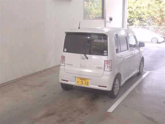DAIHATSU MOVE CONTE