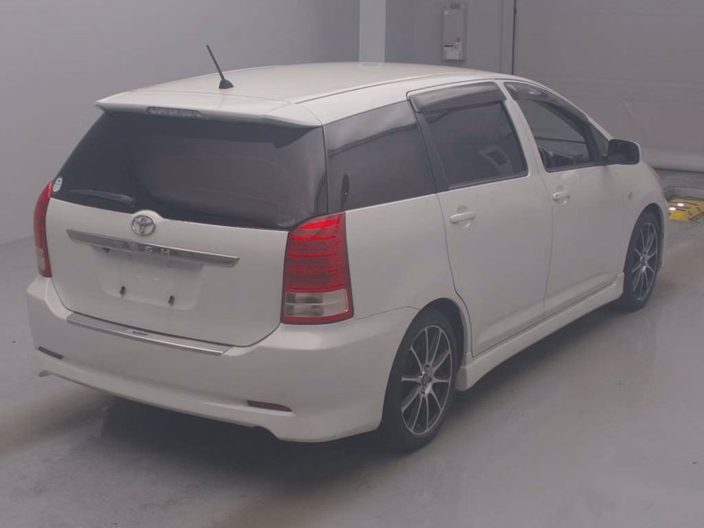 TOYOTA WISH