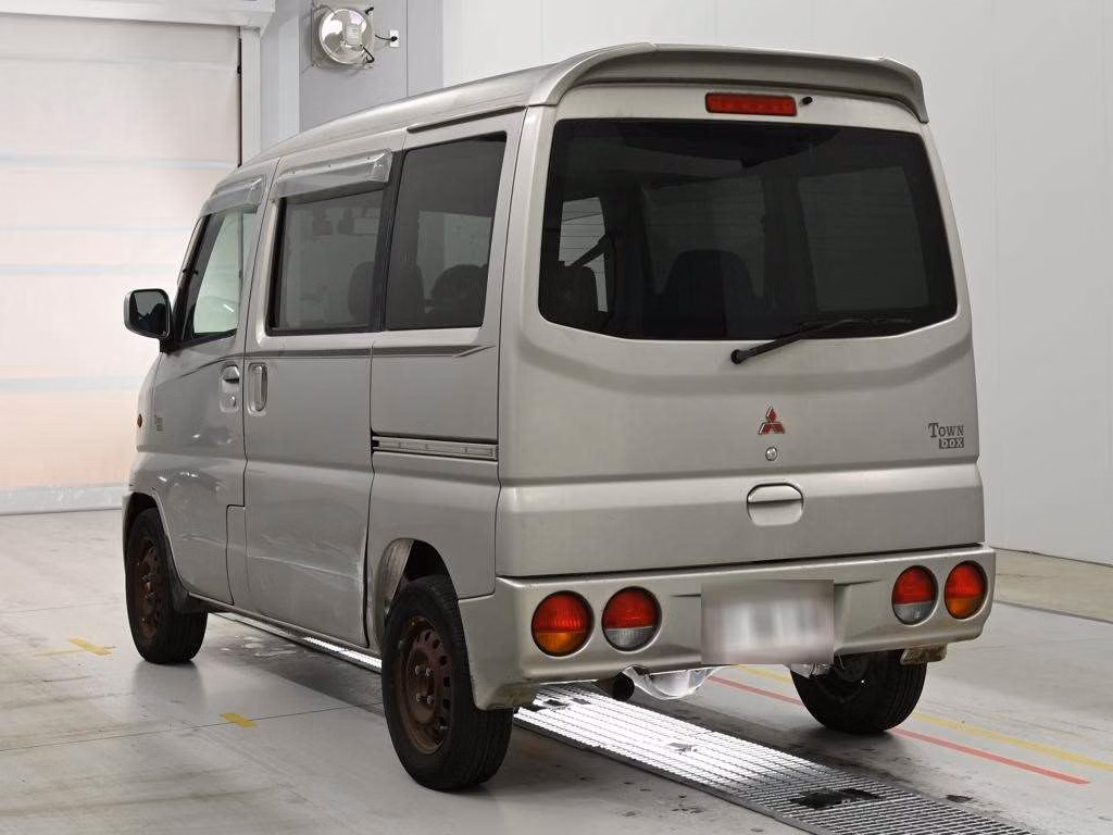 MITSUBISHI TOWN BOX