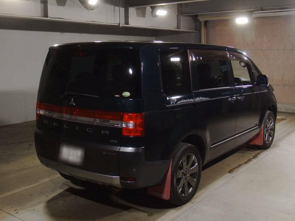 MITSUBISHI DELICA D:5