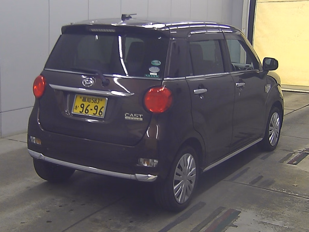 DAIHATSU CAST