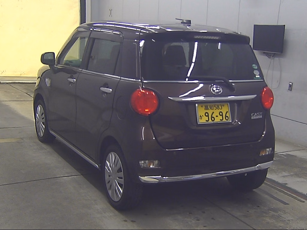 DAIHATSU CAST