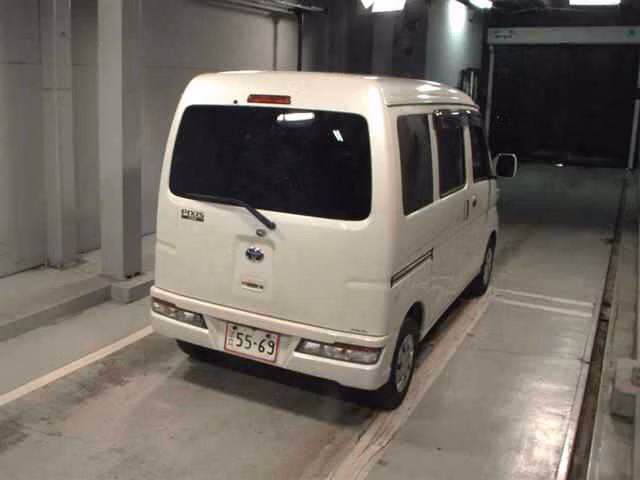 TOYOTA PIXIS VAN