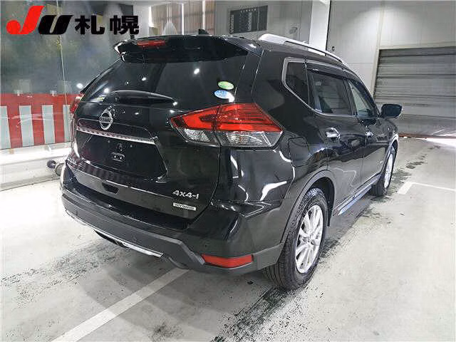 NISSAN X-TRAIL
