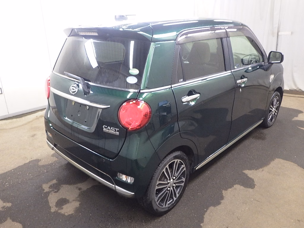 DAIHATSU CAST