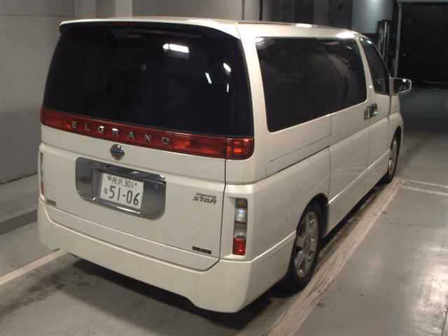 NISSAN ELGRAND