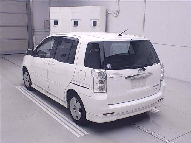 TOYOTA RAUM