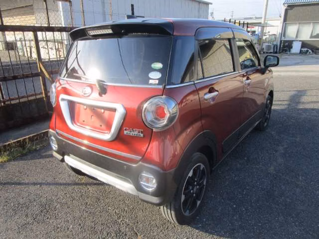DAIHATSU CAST