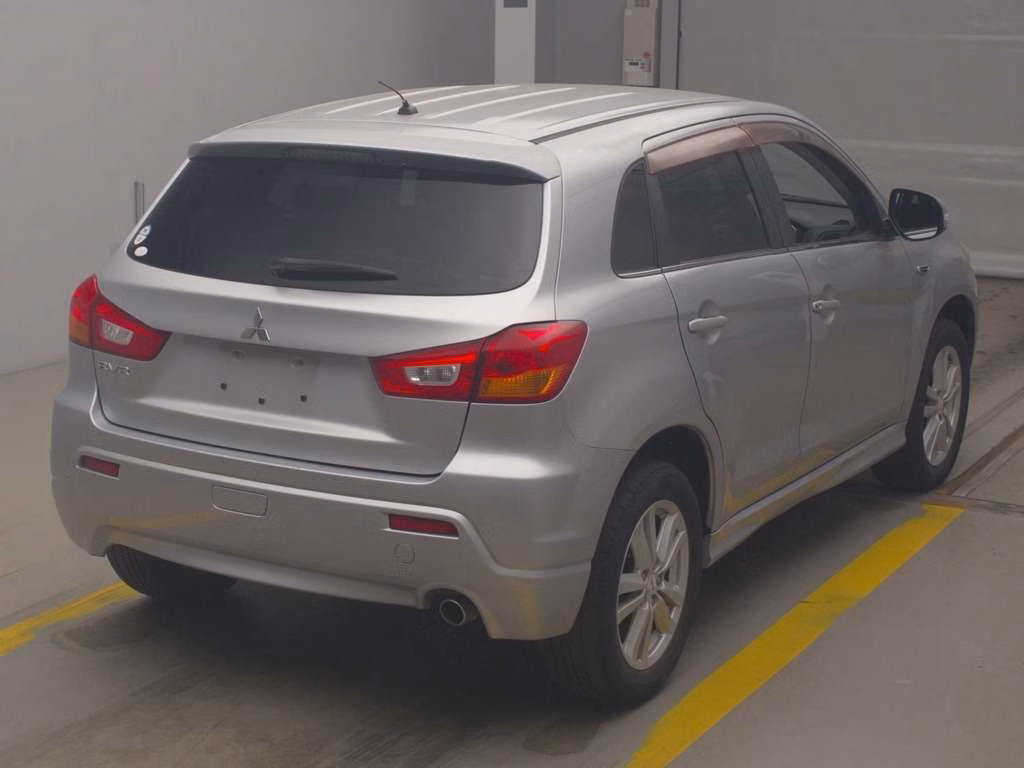 MITSUBISHI RVR