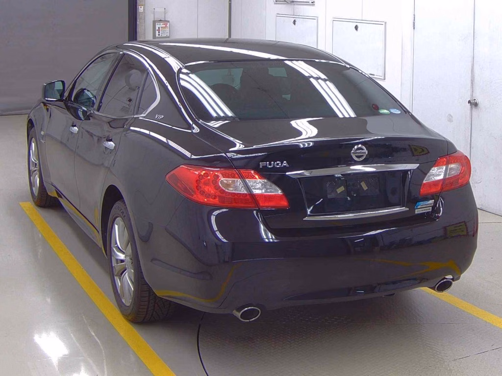 NISSAN FUGA