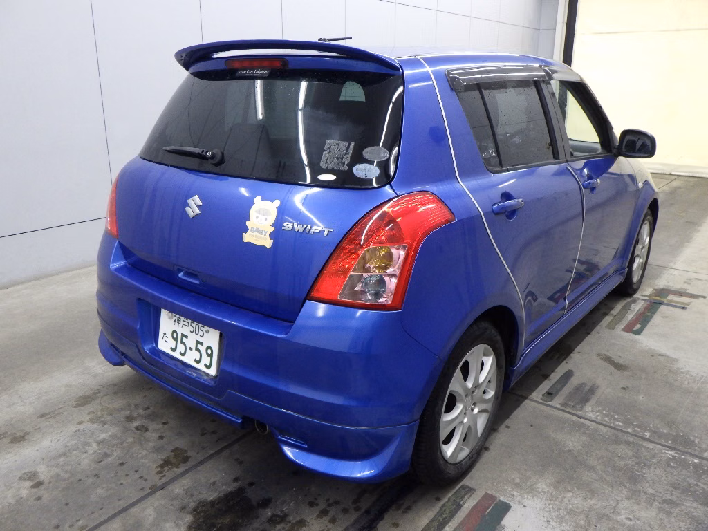 SUZUKI SWIFT