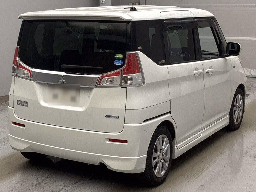 MITSUBISHI DELICA D:2