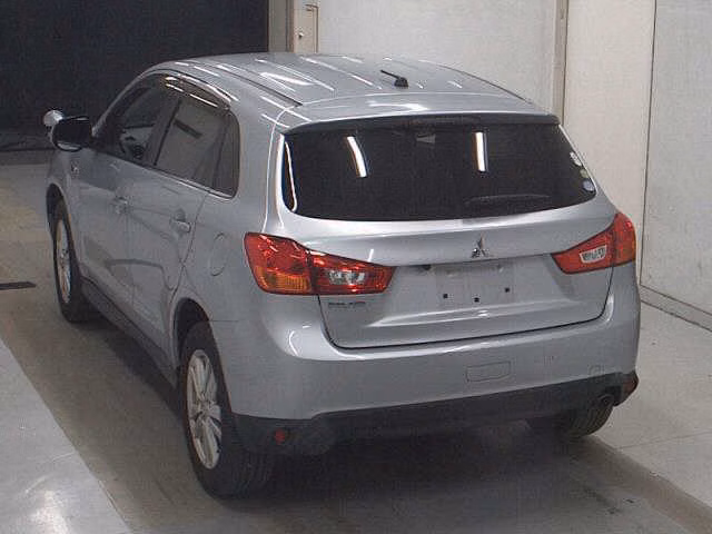 MITSUBISHI RVR