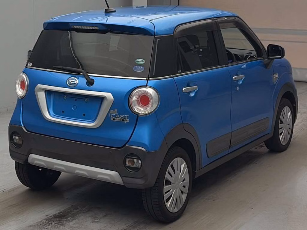 DAIHATSU CAST