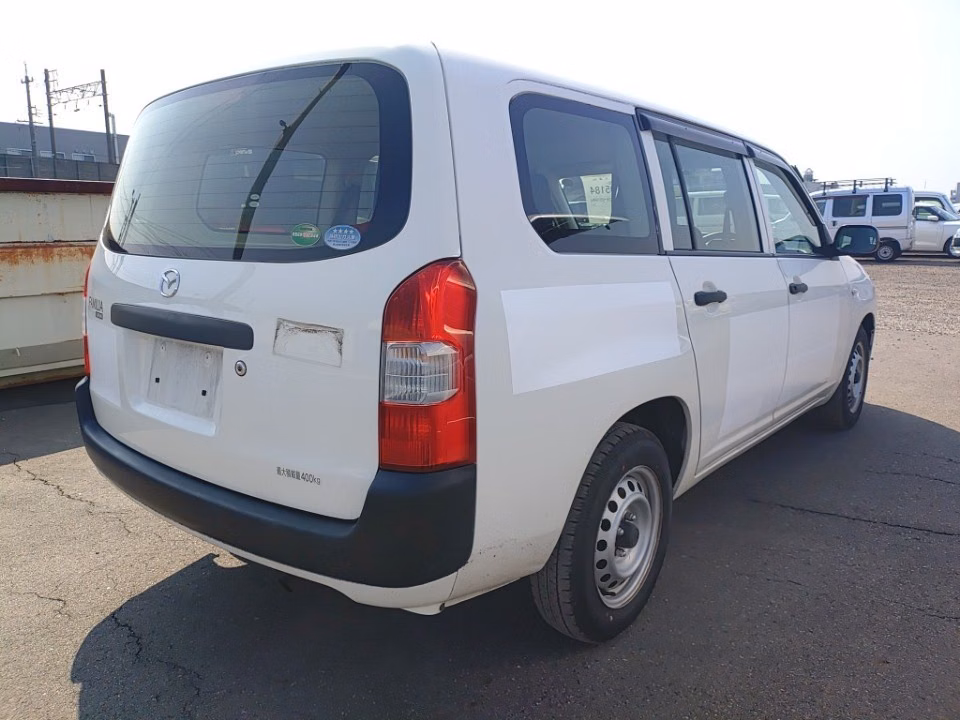 MAZDA FAMILIA