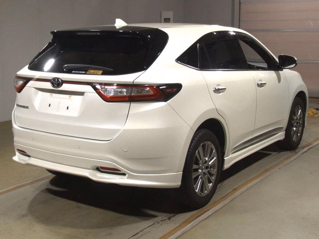 TOYOTA HARRIER