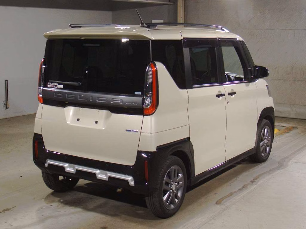 MITSUBISHI DELICA MINI