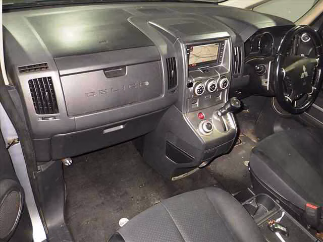 MITSUBISHI DELICA D:5