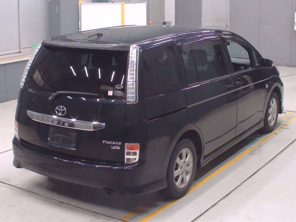 TOYOTA ISIS