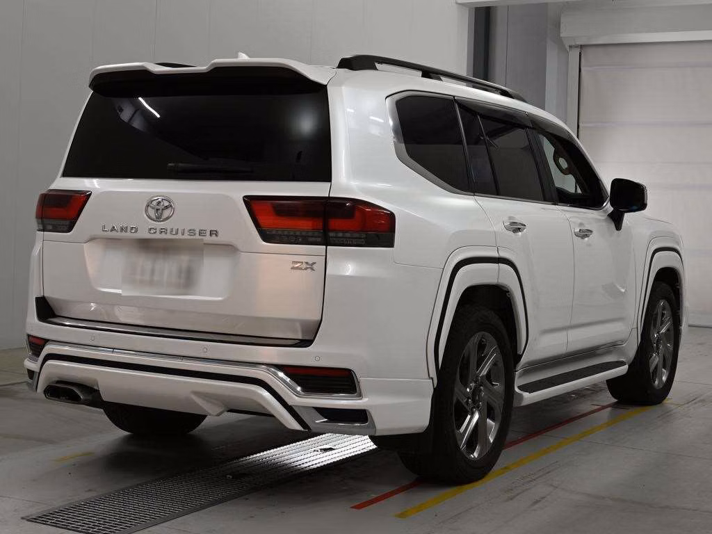 TOYOTA LAND CRUISER