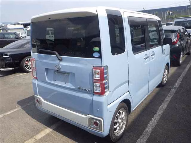 DAIHATSU WAKE