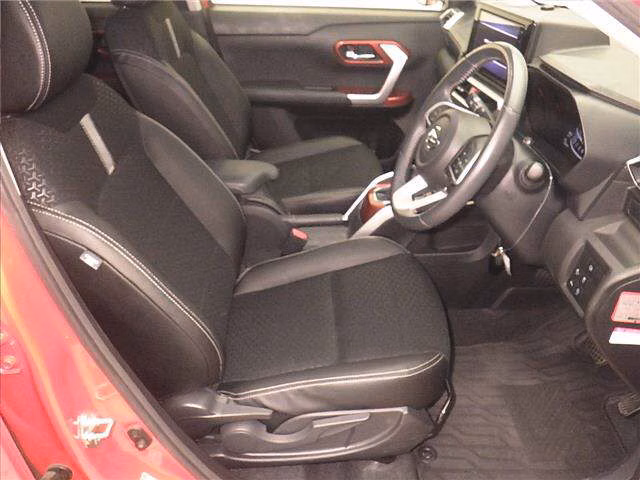 DAIHATSU ROCKY