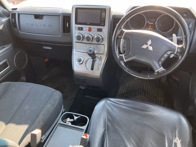 MITSUBISHI DELICA D:5