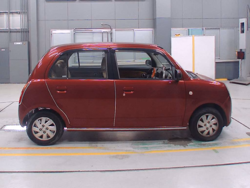 DAIHATSU MIRA GINO