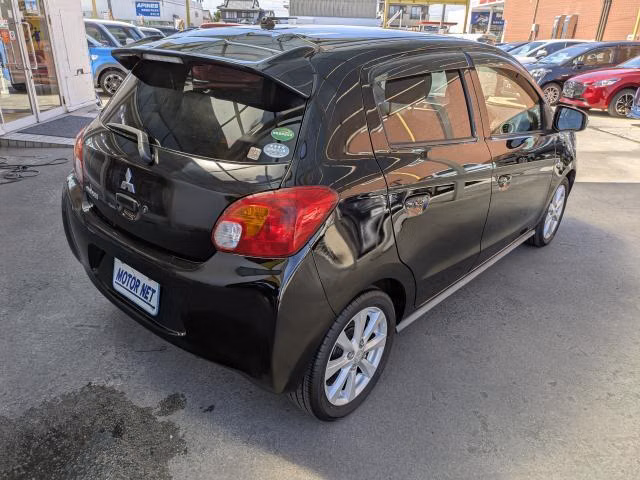 MITSUBISHI MIRAGE