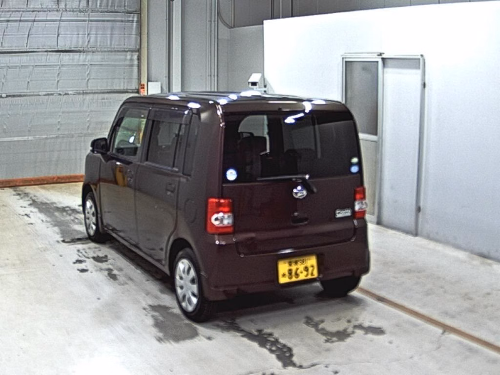 DAIHATSU MOVE CONTE