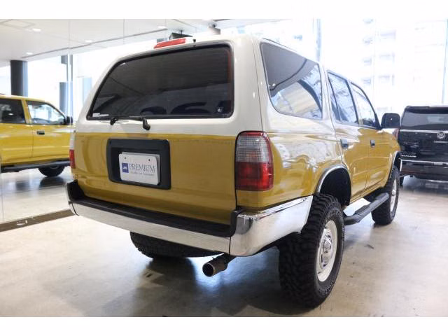 TOYOTA HILUX SURF