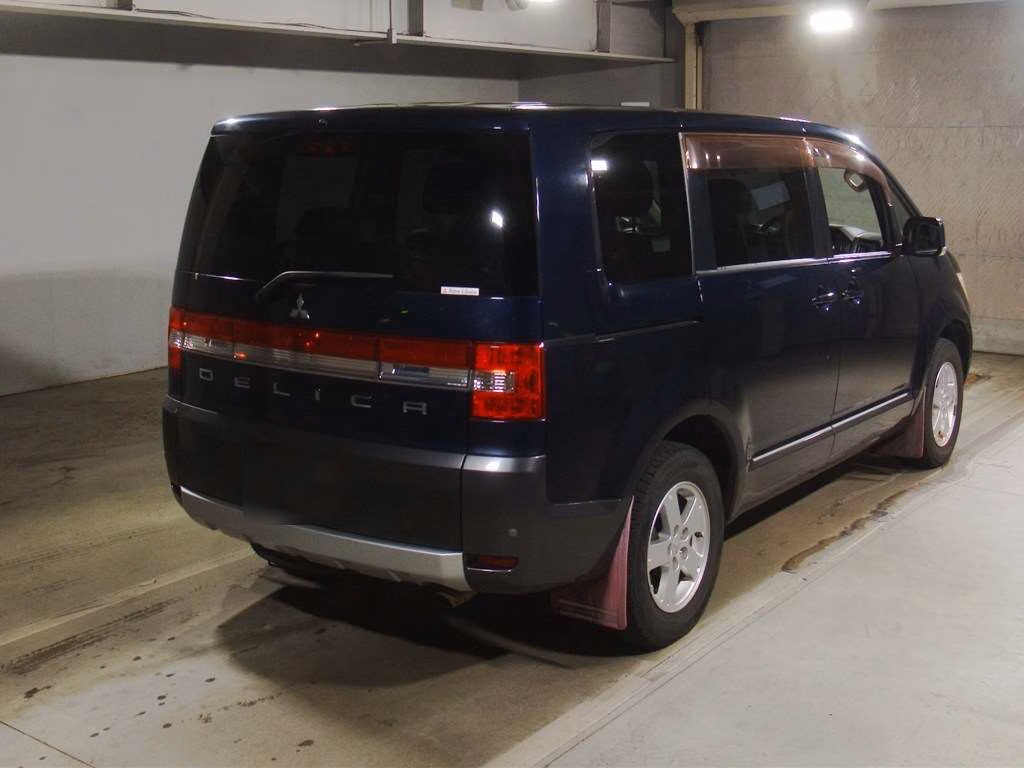 MITSUBISHI DELICA D:5