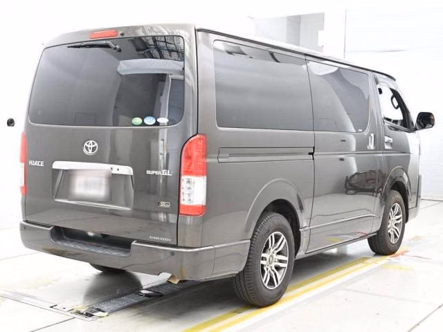 TOYOTA REGIUS ACE