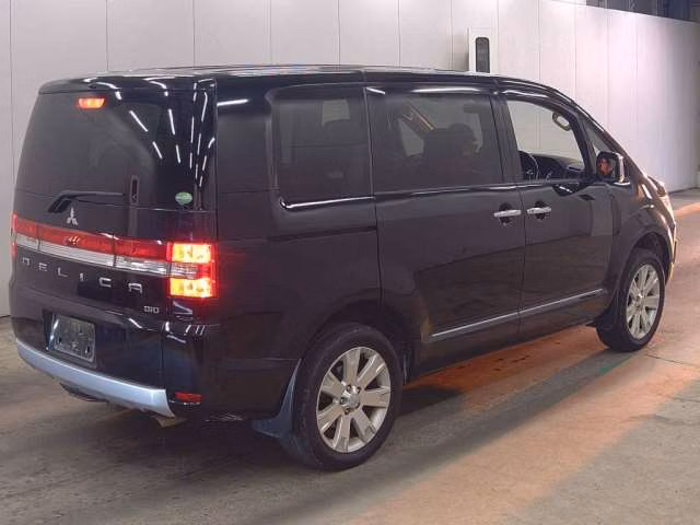 MITSUBISHI DELICA D:5