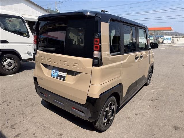 MITSUBISHI DELICA MINI